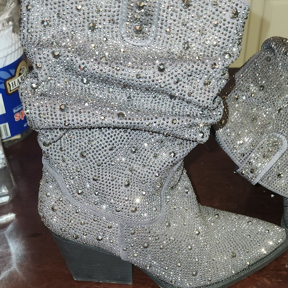 Size 8 very g kady slouch boots